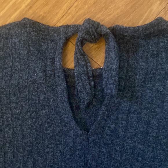 STITCH AND KNOT SWEATER - Picture 4 of 4